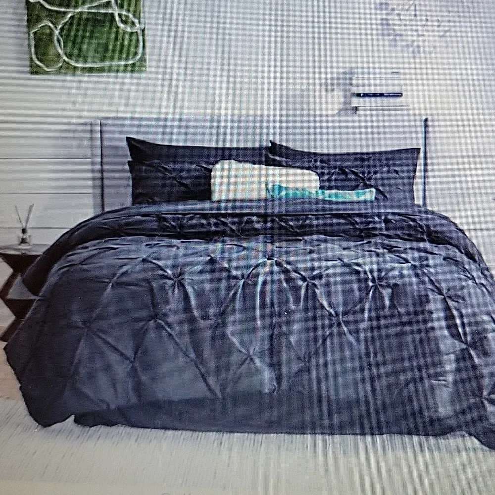 Bedsure Black Pinch Pleat Twin Comforter set with sheets 5pc set bed in Bag New